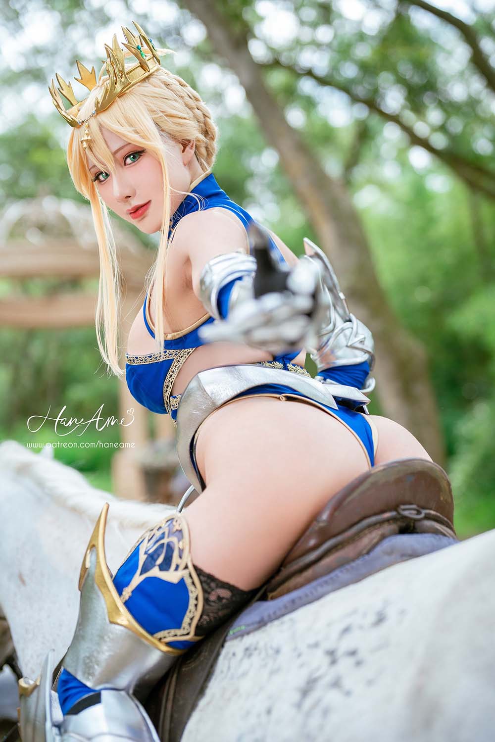 Hane Ame 雨波写真 – ARTORIA LANCER Photobook (FGO)