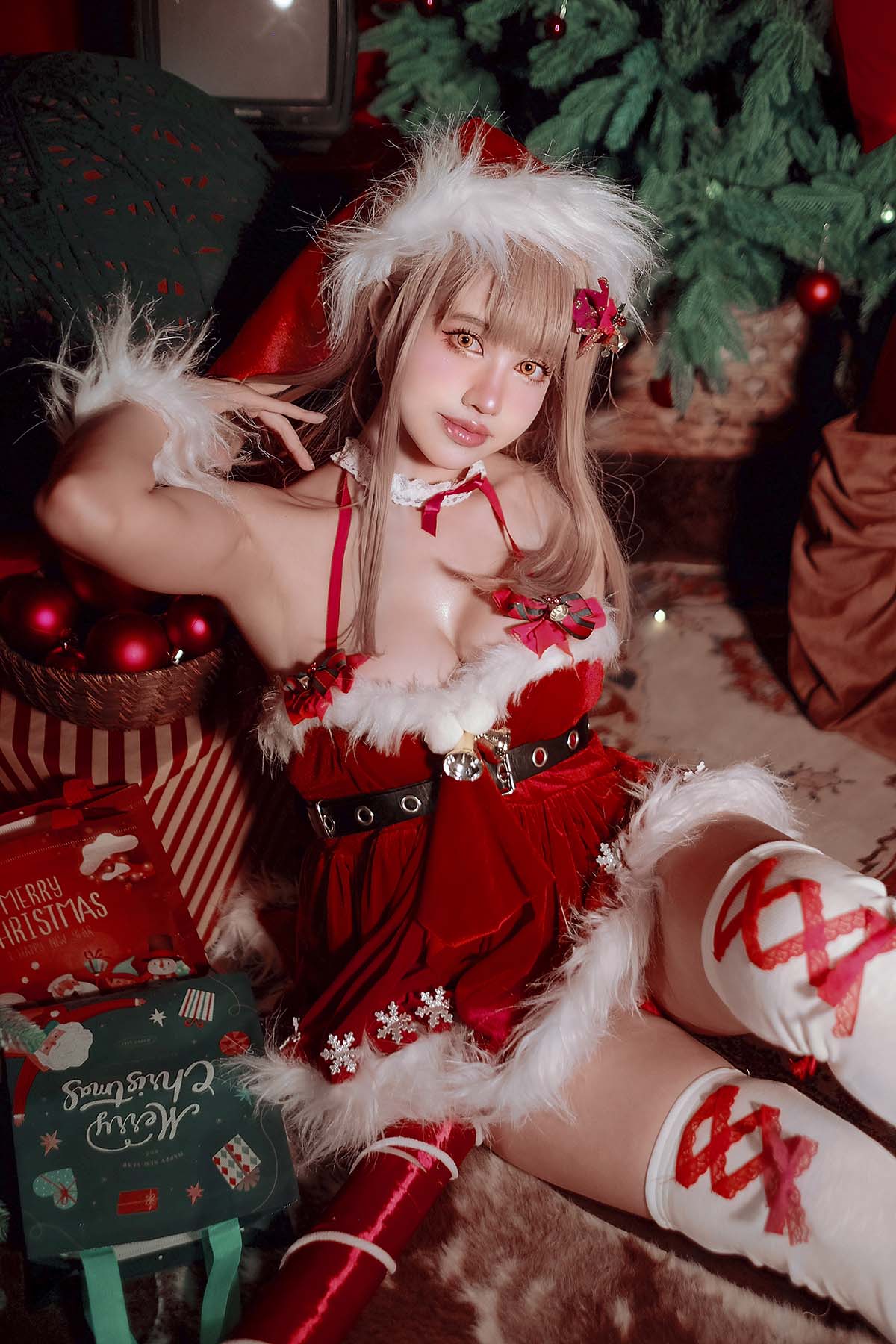 PingPing – Emma Xmas NIKKE