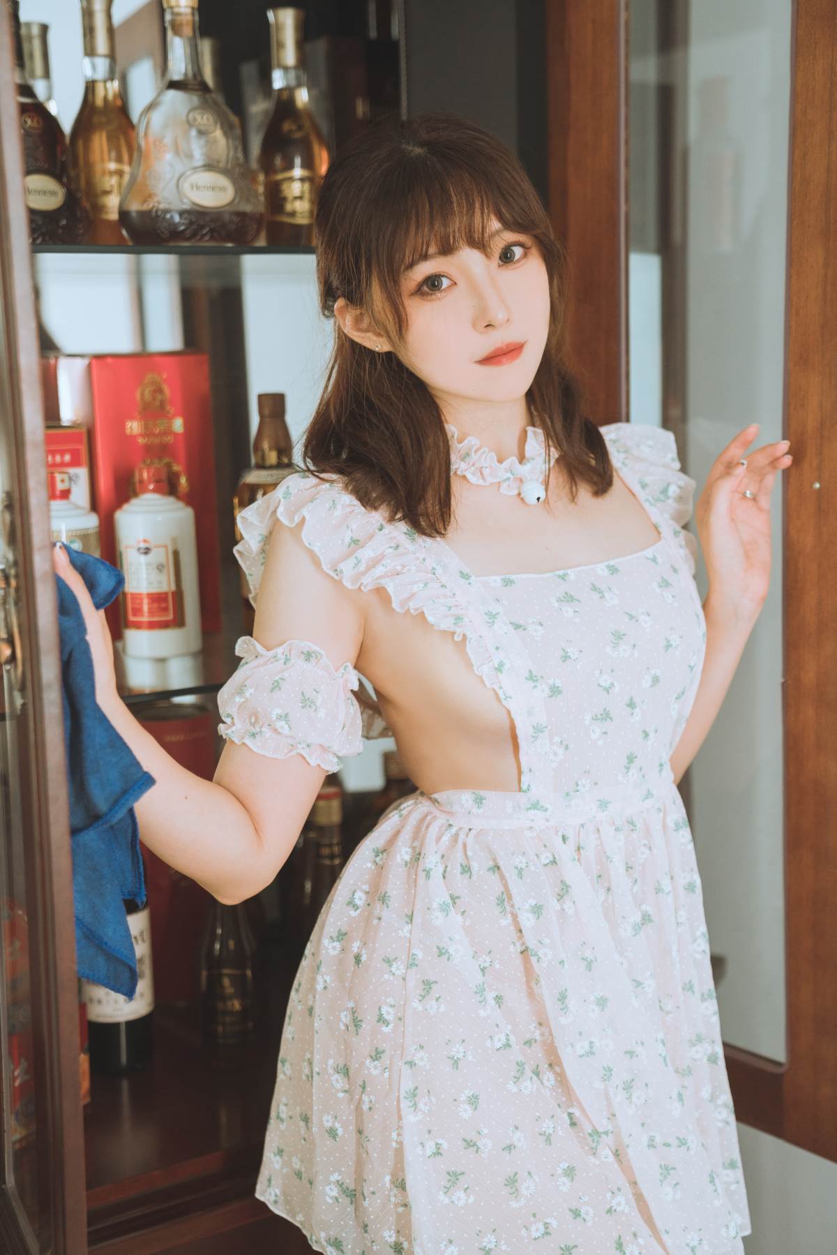 Natsuko夏夏子 – 碎花围裙