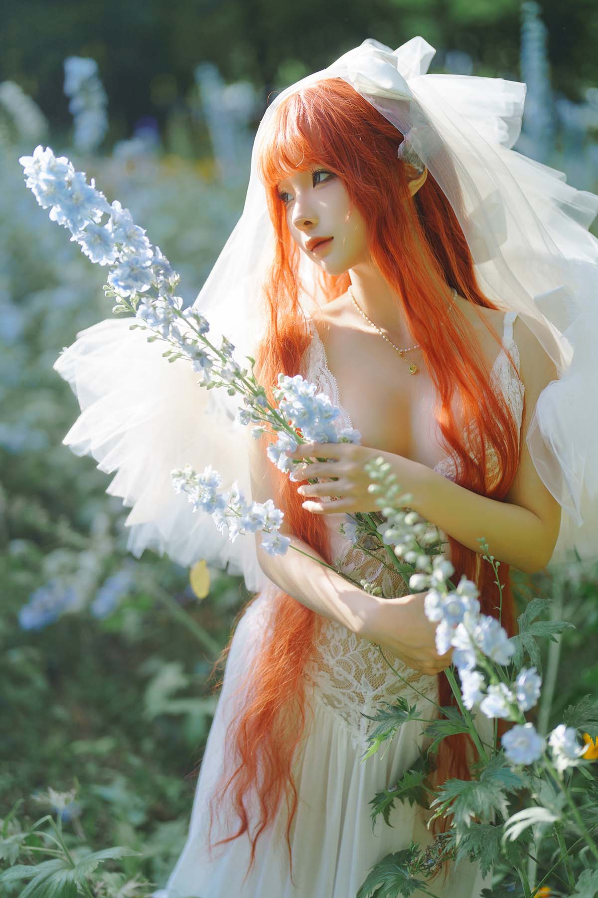 蠢沫沫 – 花丛婚纱